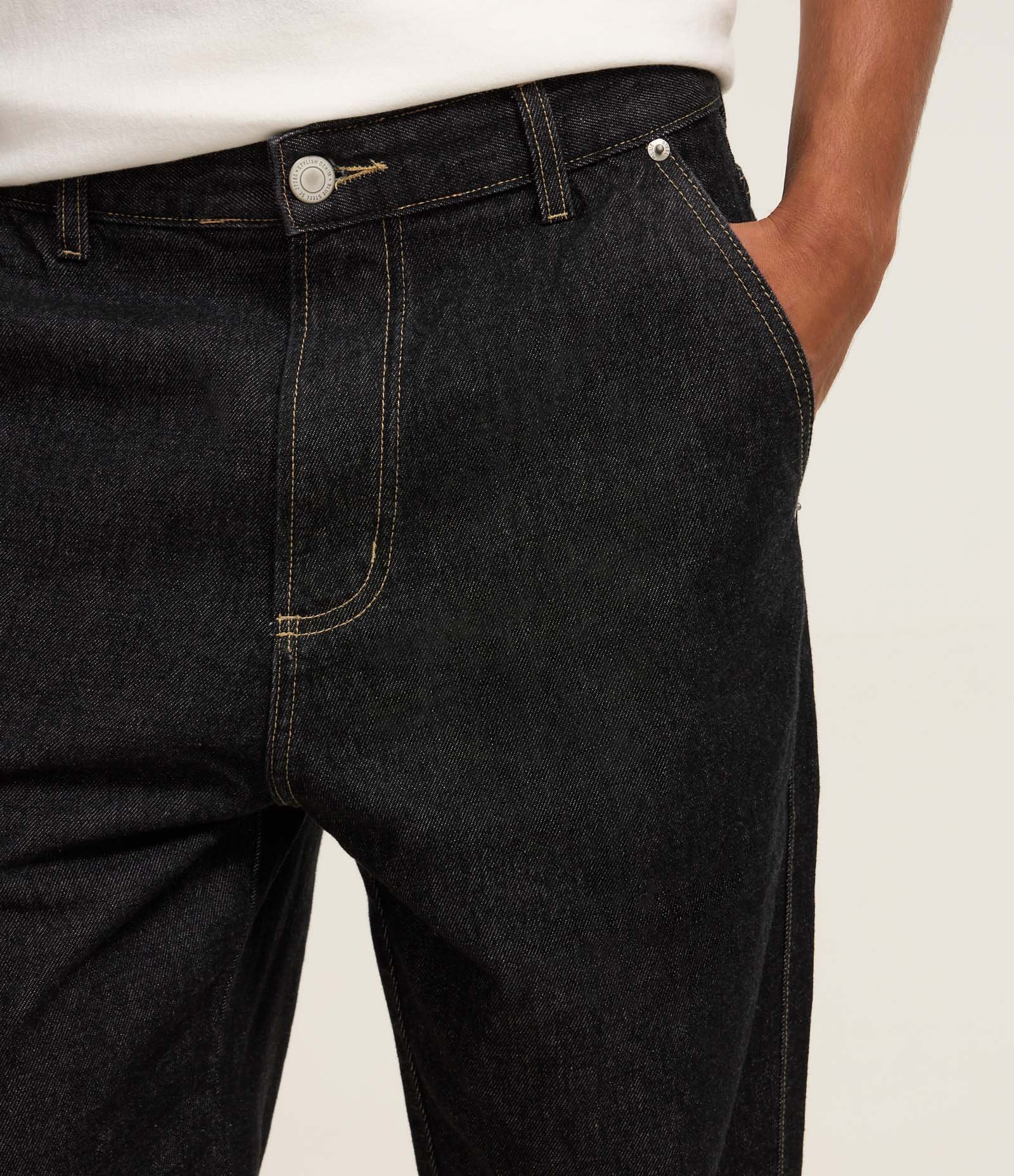Calça Baggy em Jeans com Barra Dobrada Preto 4