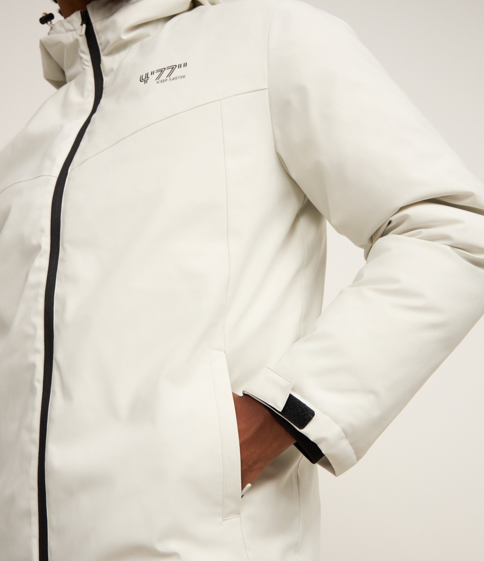 Jaqueta Esportiva com Capuz e Estampa Lettering Branco 5