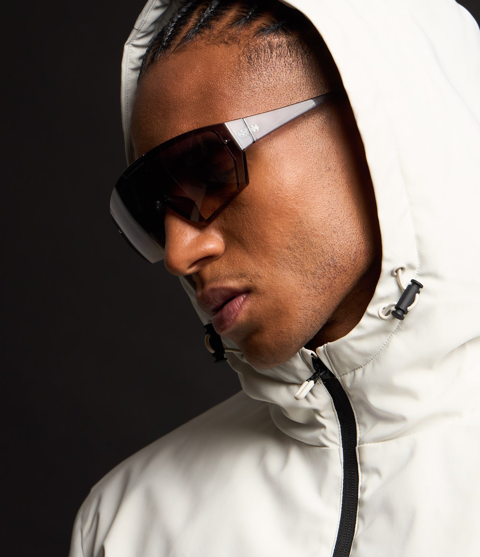 Jaqueta Esportiva com Capuz e Estampa Lettering Branco 6