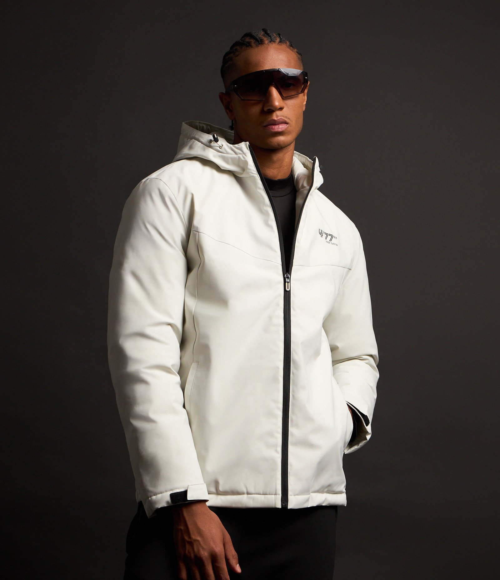 Jaqueta Esportiva com Capuz e Estampa Lettering Branco 7