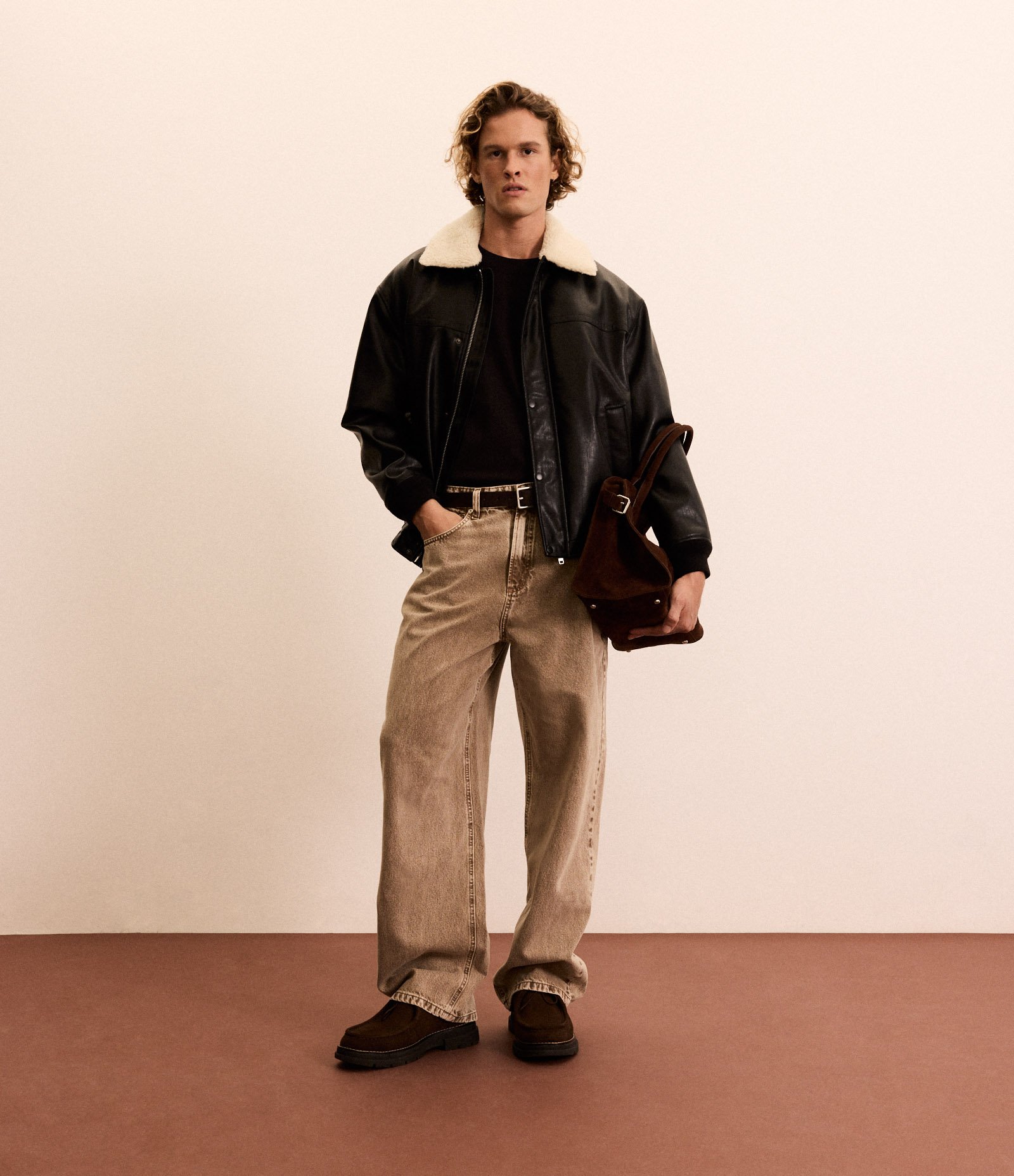 Calça Super Baggy em Sarja Cationizada Marrom 1
