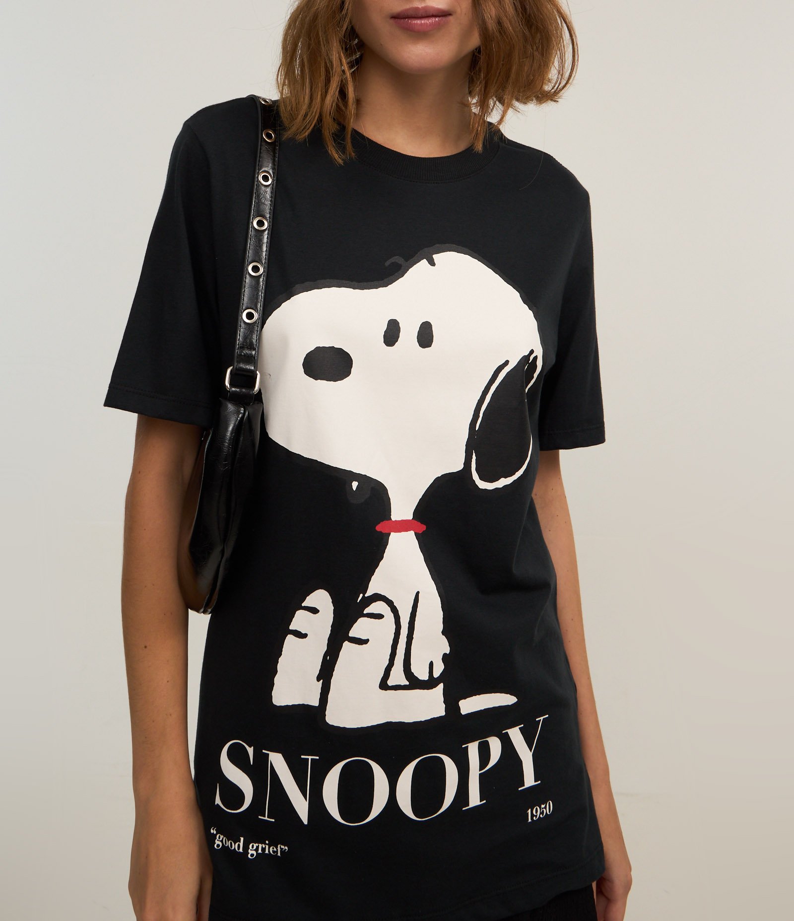 Camiseta em Algodão com Estampa Snoopy Preto 3