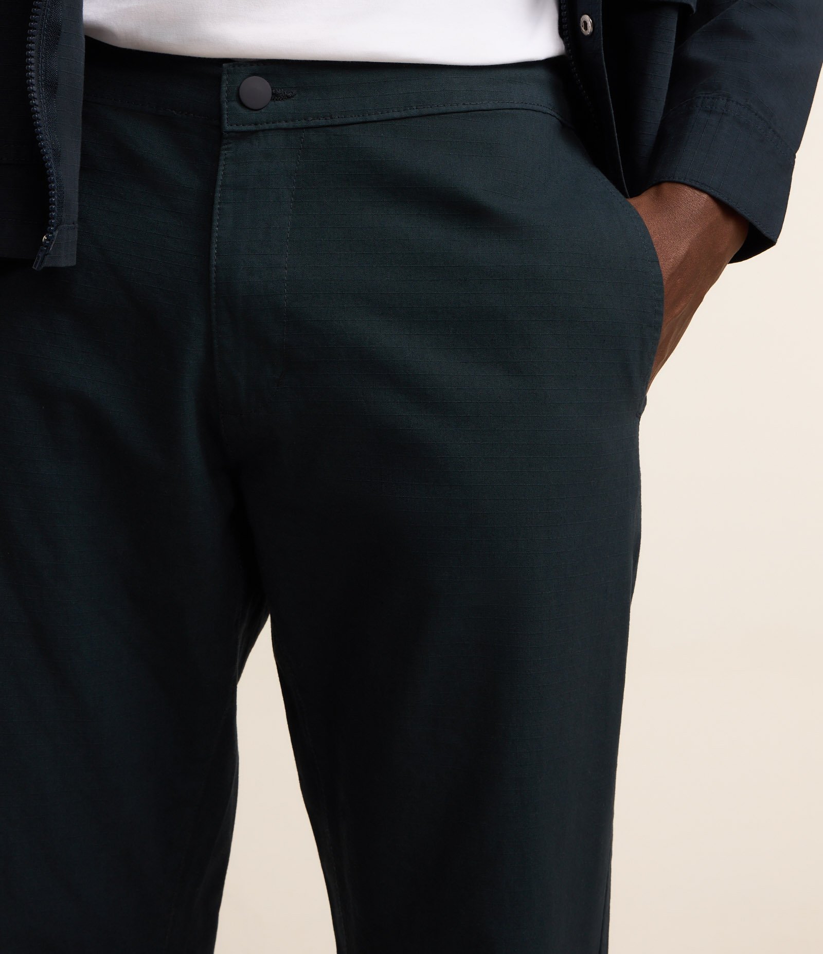 Calca em Ripstop com Cós Elástico Preto 4