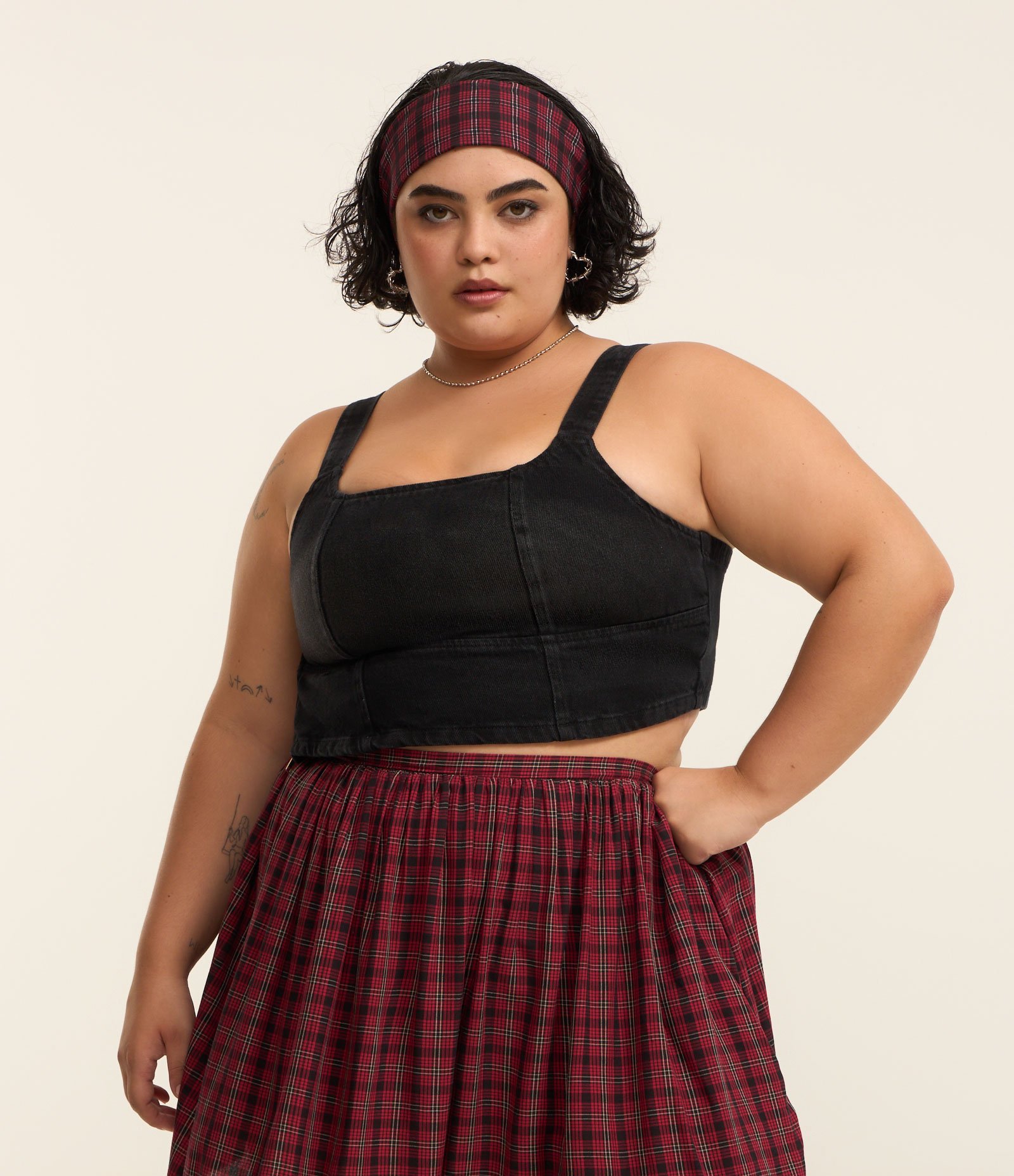 Top em Jeans com Detalhes em Recorte Curve & Plus Size Preto 3