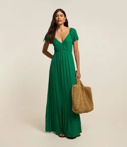 Vestido Midi Texturizado com Decote Coração