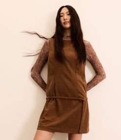 Vestido em Veludo Cotelê com Cinto