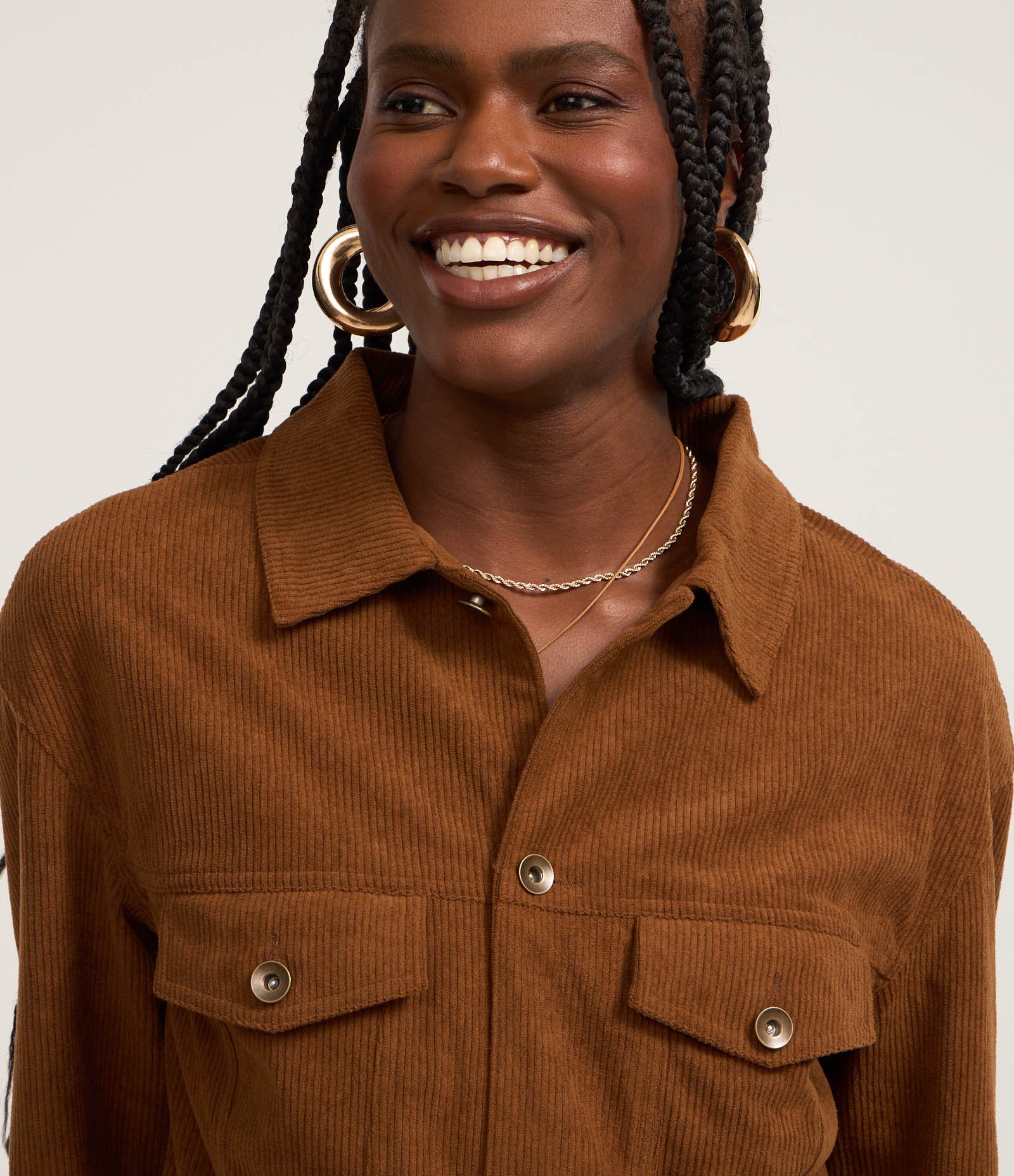 Jaqueta Curta em Veludo Cotele com Botões Frontais Marrom 3