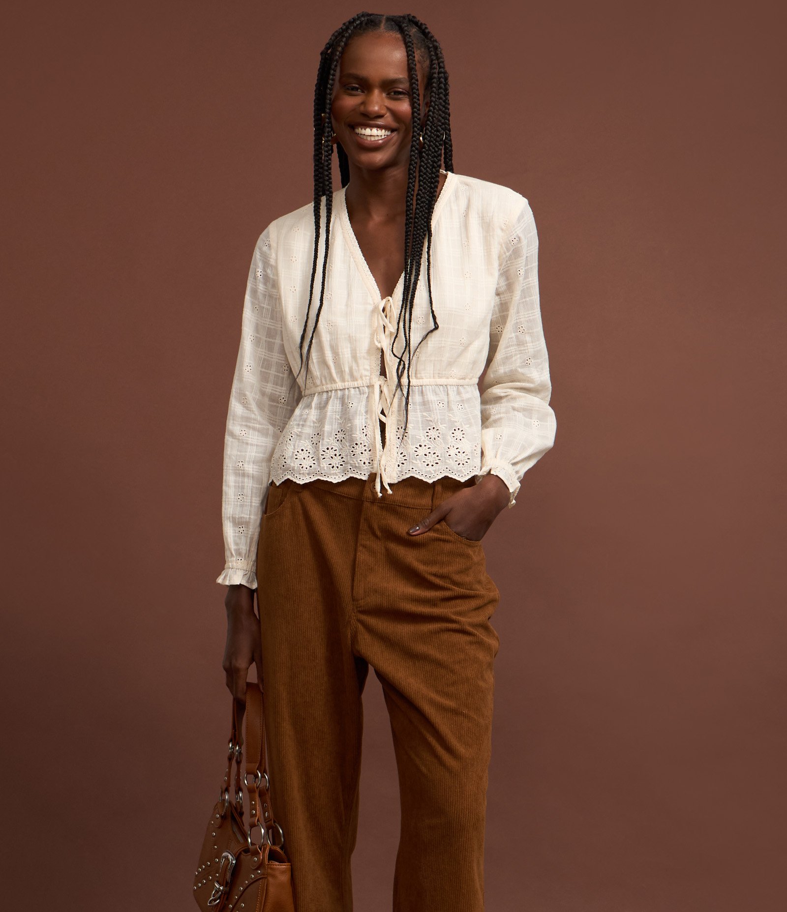 Calça Flare em Veludo Cotele Marrom 5