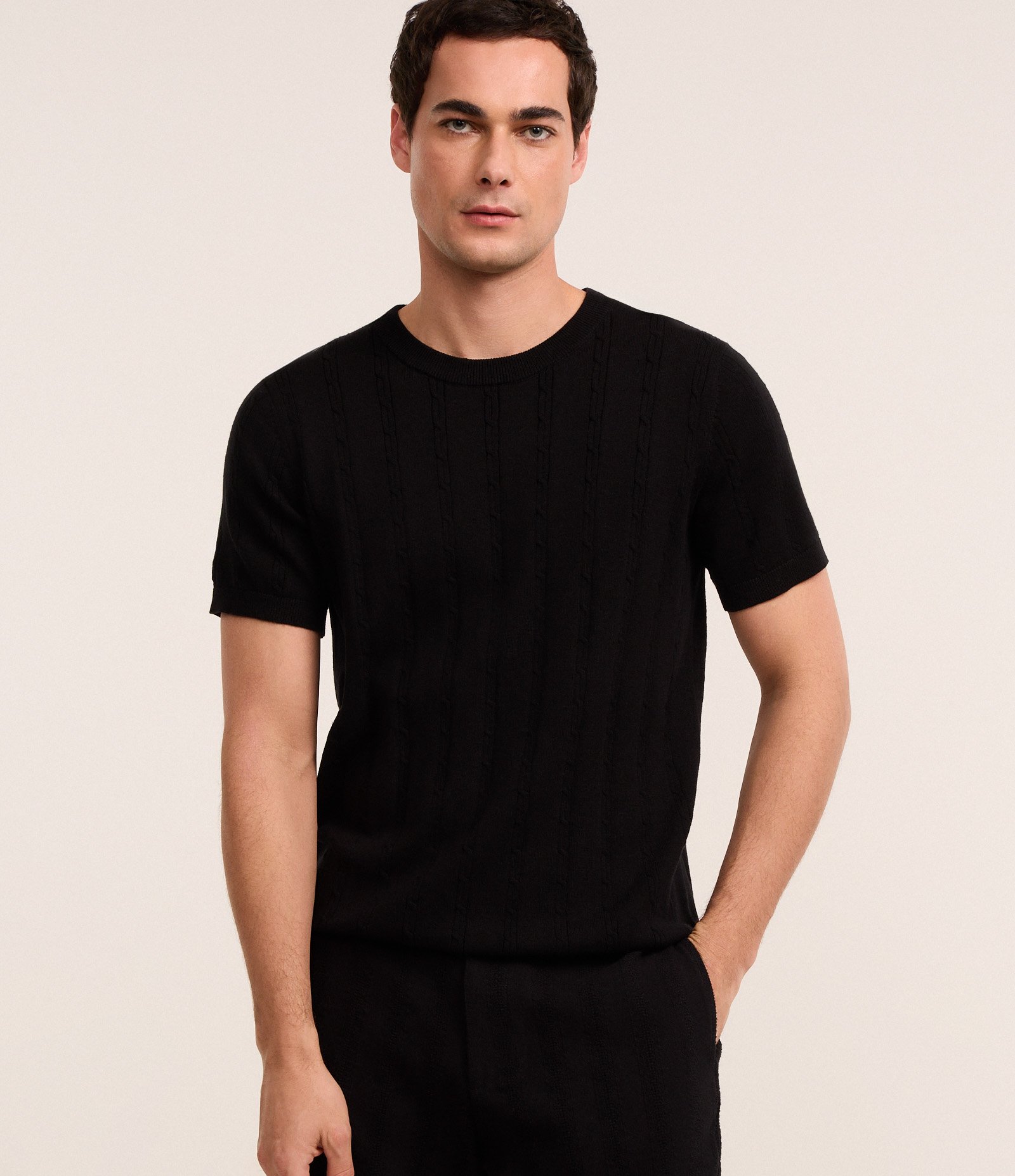 Camiseta em Algodão com Textura Trançada Preto 1
