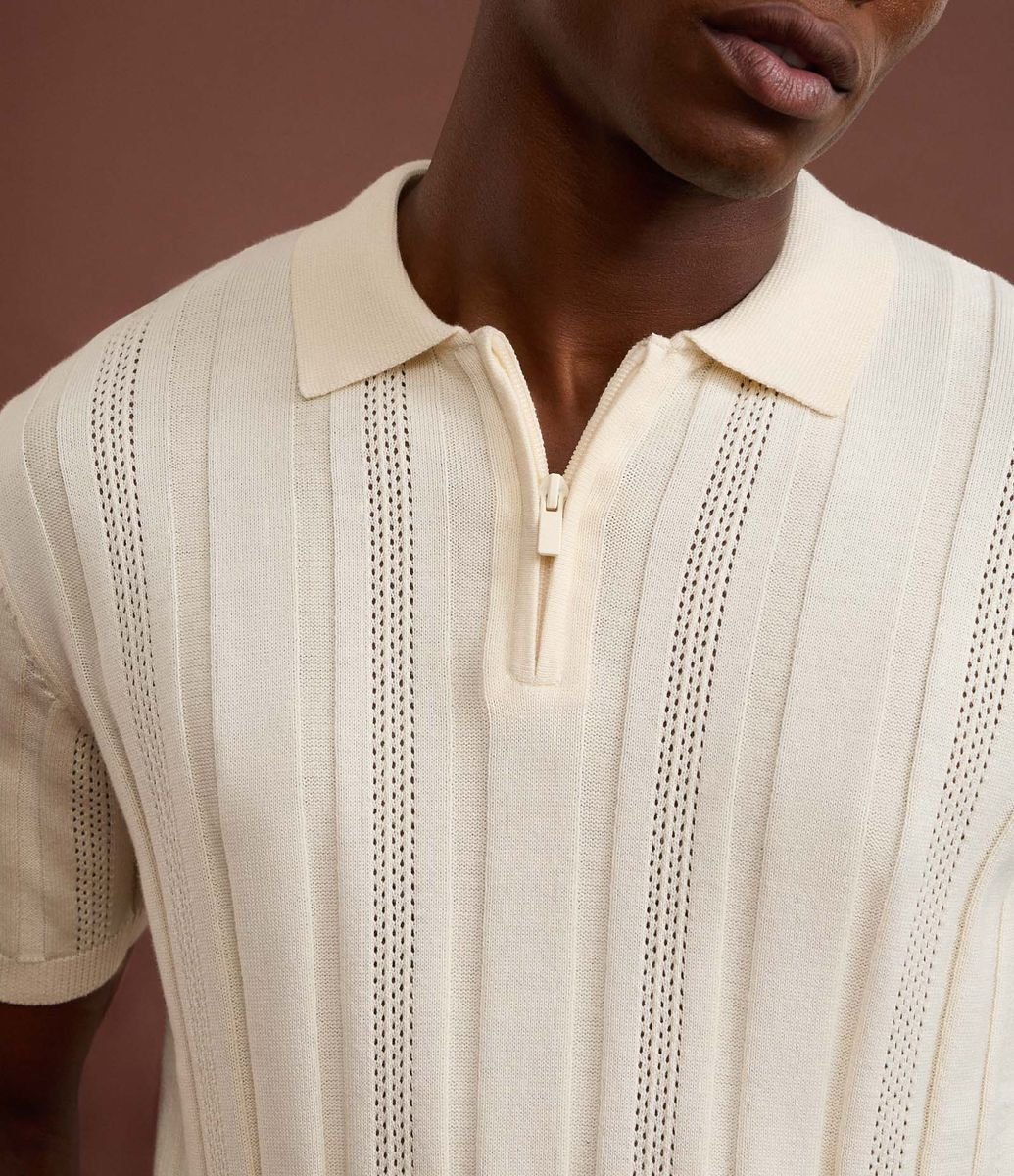 Camisa Polo Texturizada em Algodão com Zíper Bege