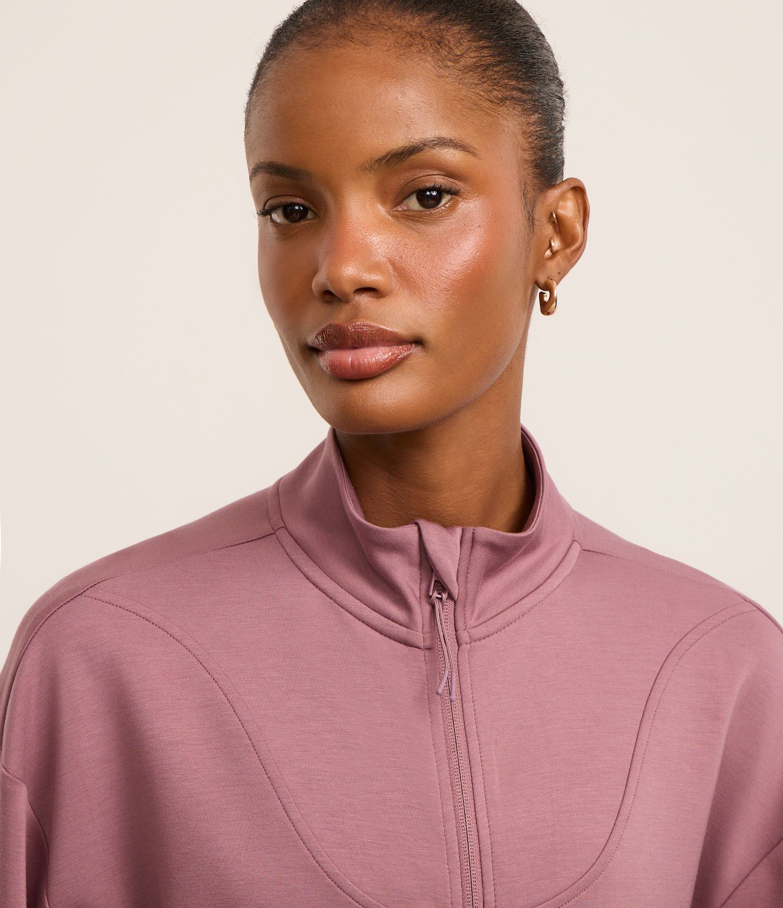 Jaqueta Esportiva em Viscose com Gola Alta e Ajuste na Barra Roxo 5