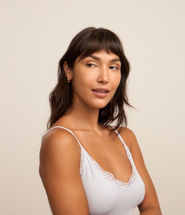 Blusa de Pijama Alcinha Seamless com Renda no Decote
