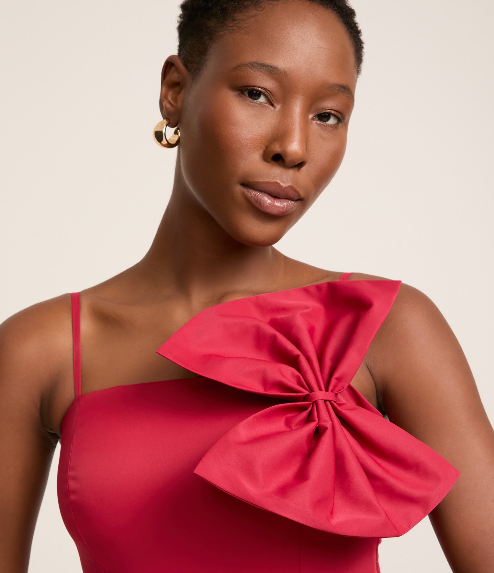 Blusa Curta em Tecido Tecnológico com Laço Grande Vermelho 4