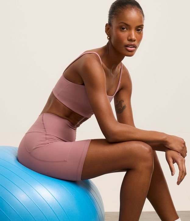 Bermuda em Microfibra com Bolso Funcional