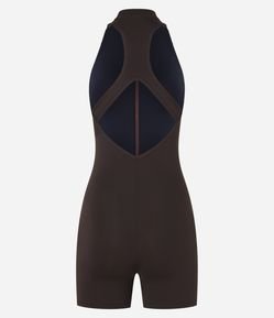 Macaquinho Esportivo em Poliamida com Zíper Frontal e Detalhe Costas