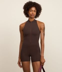 Macaquinho Esportivo em Poliamida com Zíper Frontal e Detalhe Costas