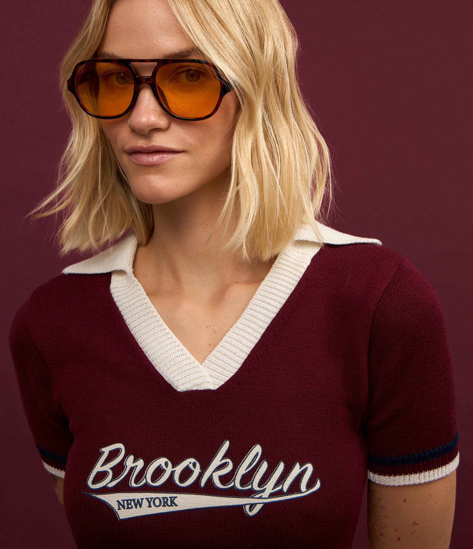 Blusa Polo em Tricô e Lettering Brooklyn New York Bordô 6