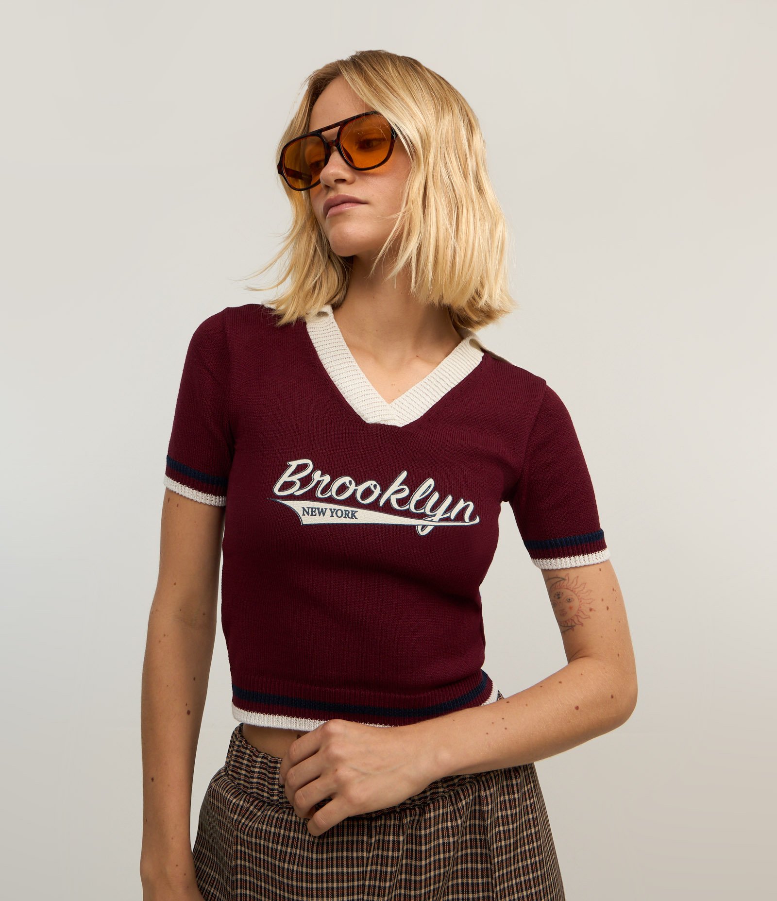 Blusa Polo em Tricô e Lettering Brooklyn New York Bordô 3