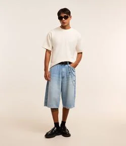 Bermuda Jorts Super Baggy em Jeans com Estampa Cordão e Puídos