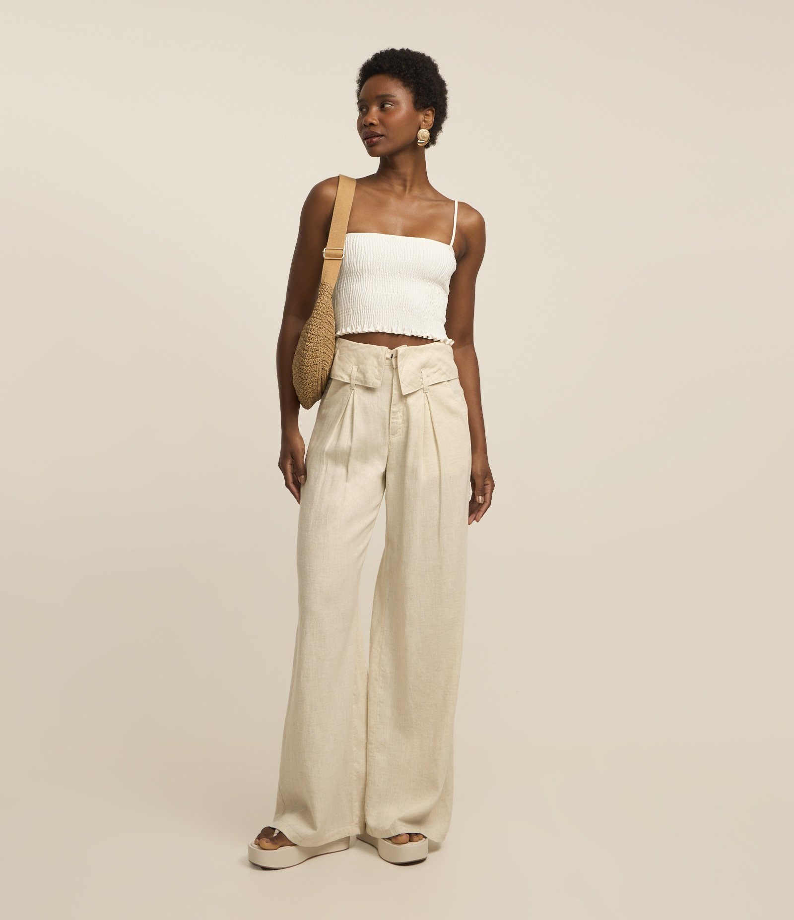 Calça Reta em Jeans Cós com Lapela Pregas e Bolso Faca Off White 1