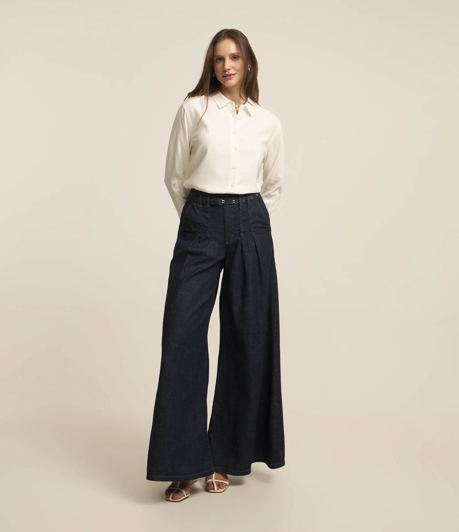Calça Super Wide Leg Jeans com Pregas e Cinto Azul 1