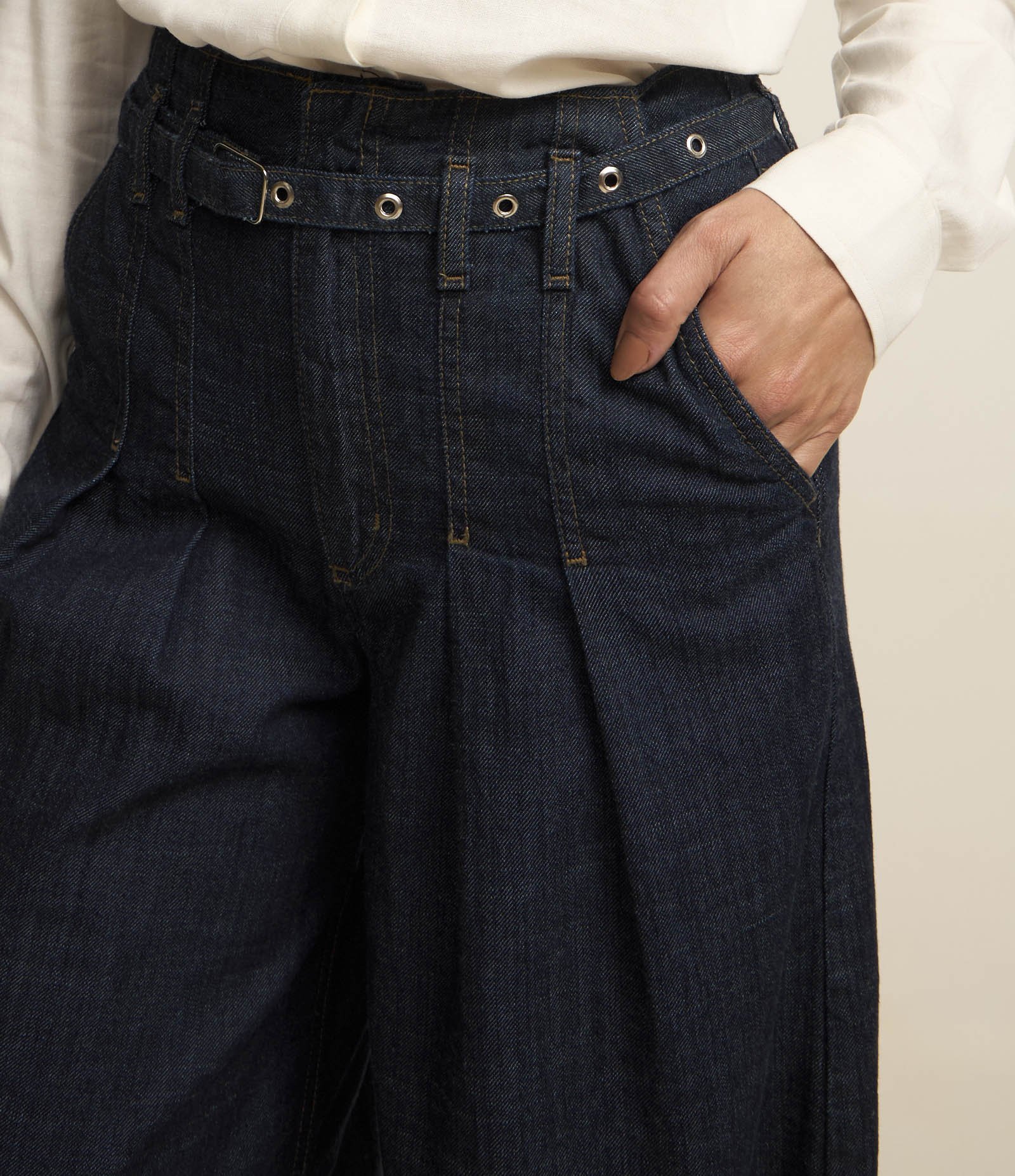 Calça Super Wide Leg Jeans com Pregas e Cinto Azul 3