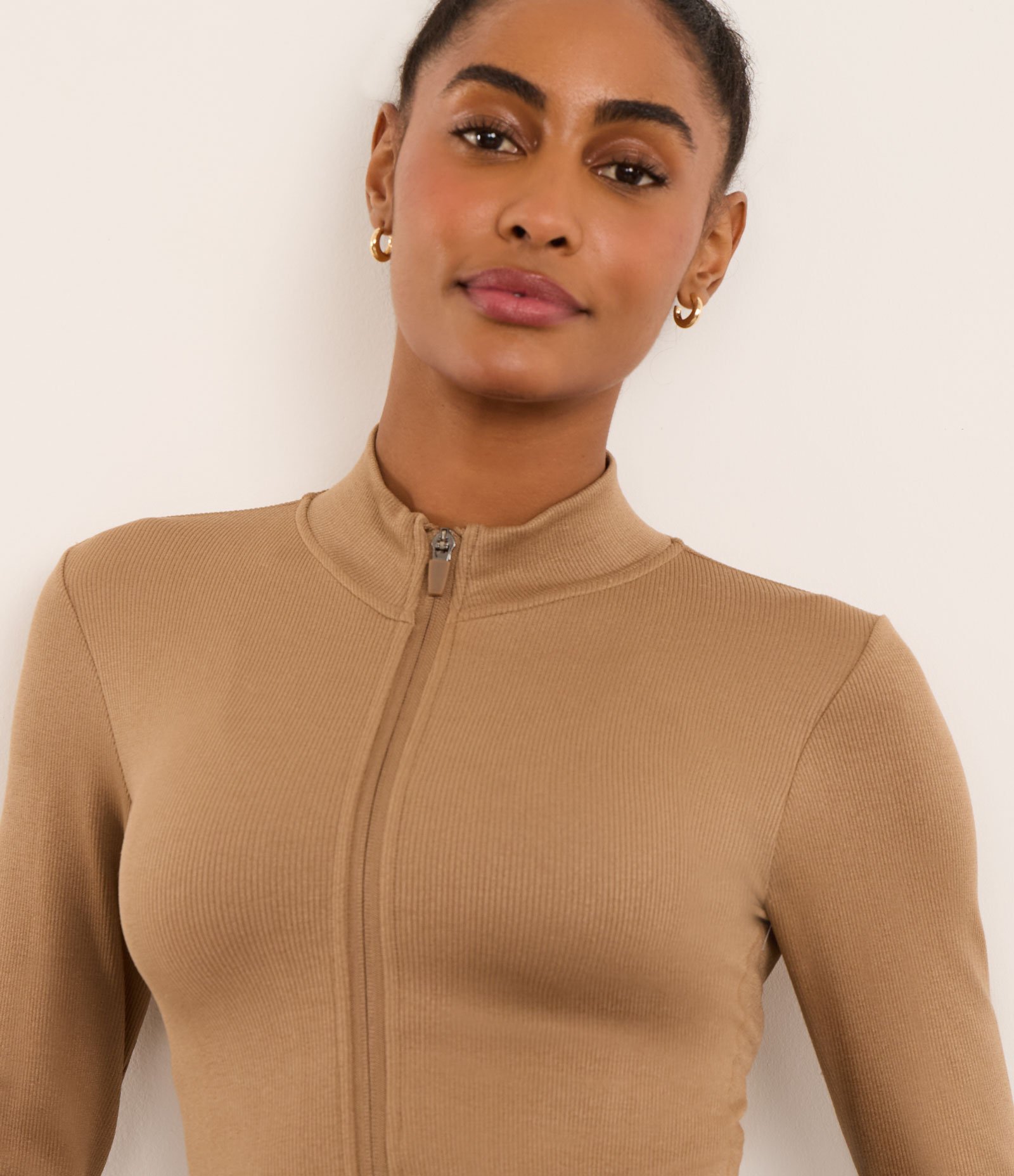 Jaqueta Esportiva Seamless com Golinha Alta Marrom Claro 3