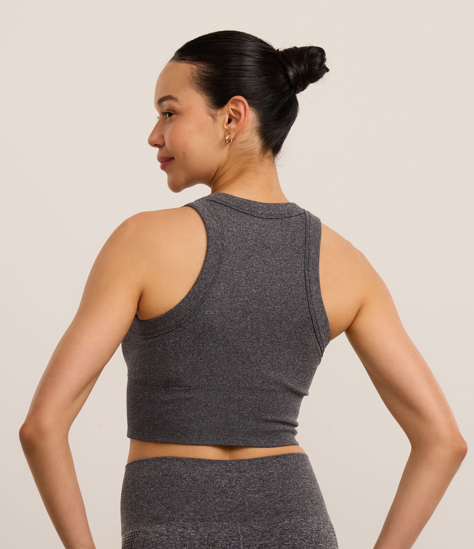 Regata Esportiva Seamless Texturizada com Emborrachado Movement Cinza 4