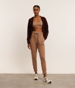 Calça Jogger Esportiva com Cós Regulável e Toque Suave