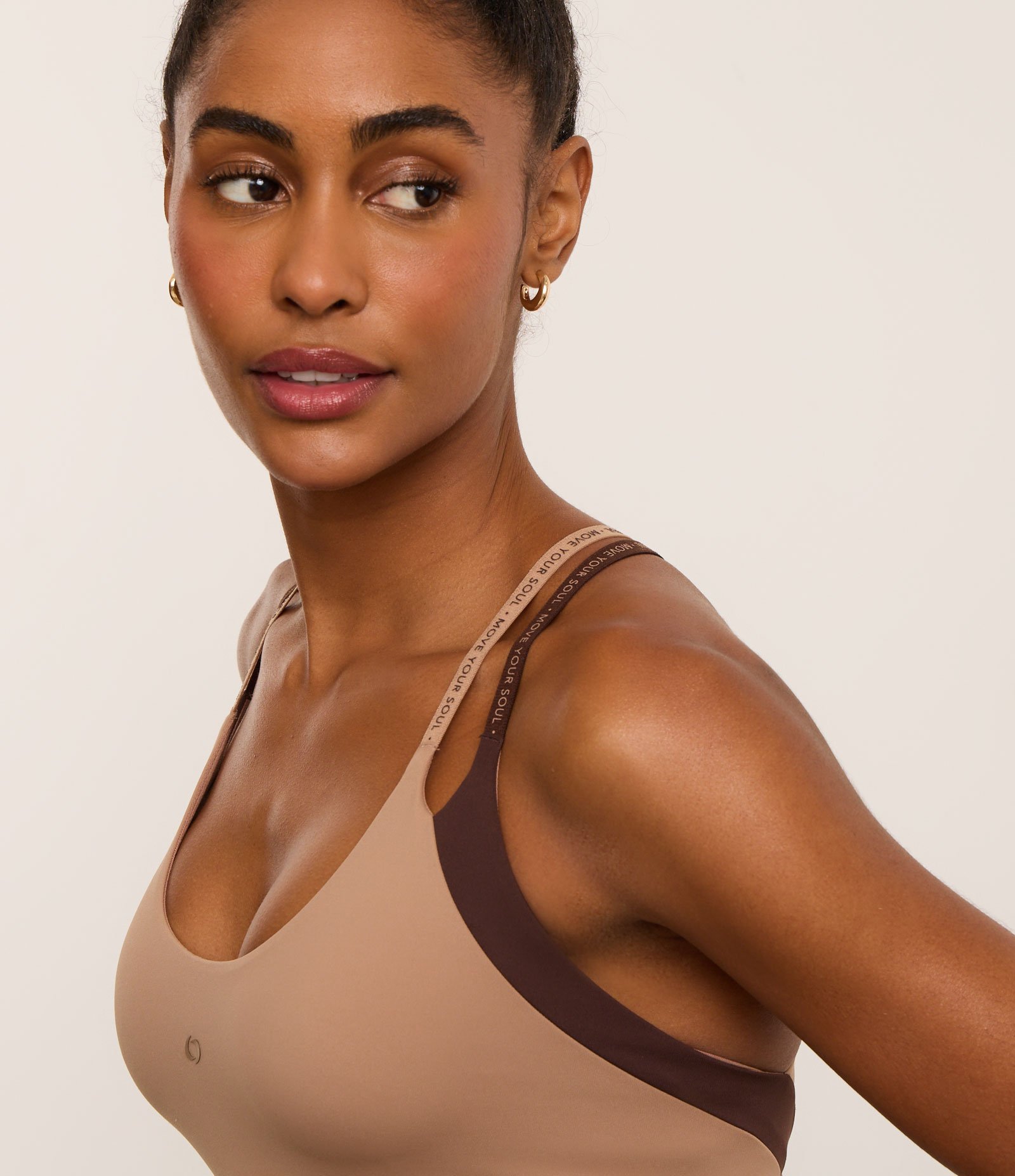 Top Esportivo de Alça Dupla em Microfibra com Contraste Bege 4