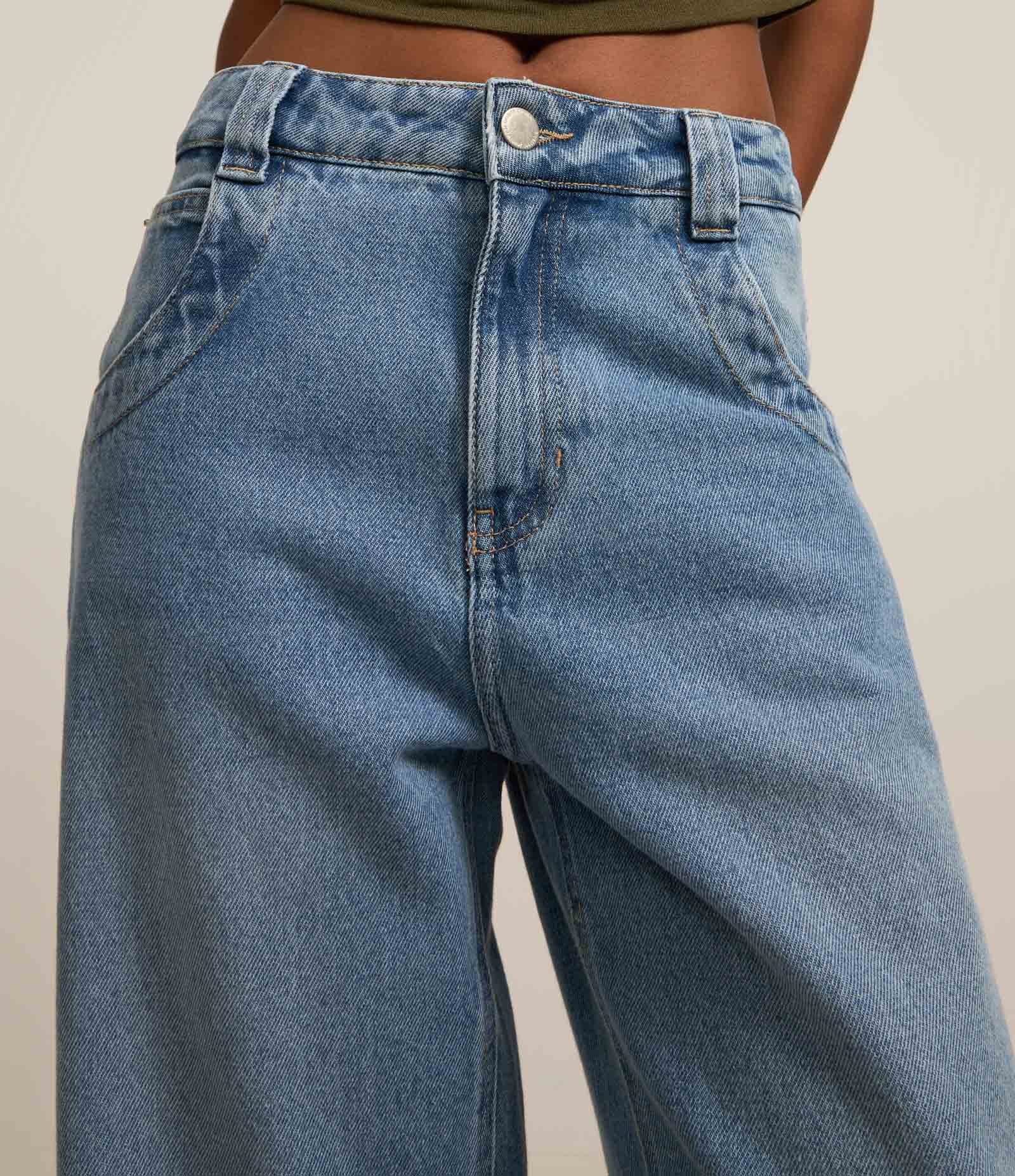 Calça Skater em Jeans Dirty com Cintura Baixa Azul 4