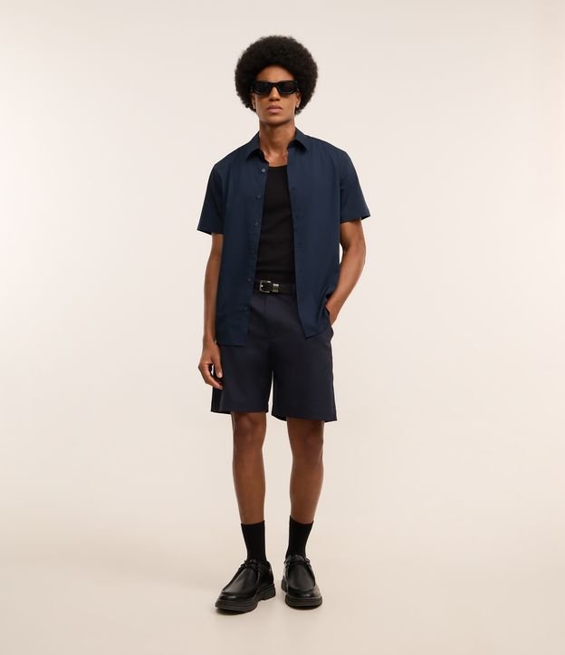 Bermuda Reta em Sarja Liso Sarja