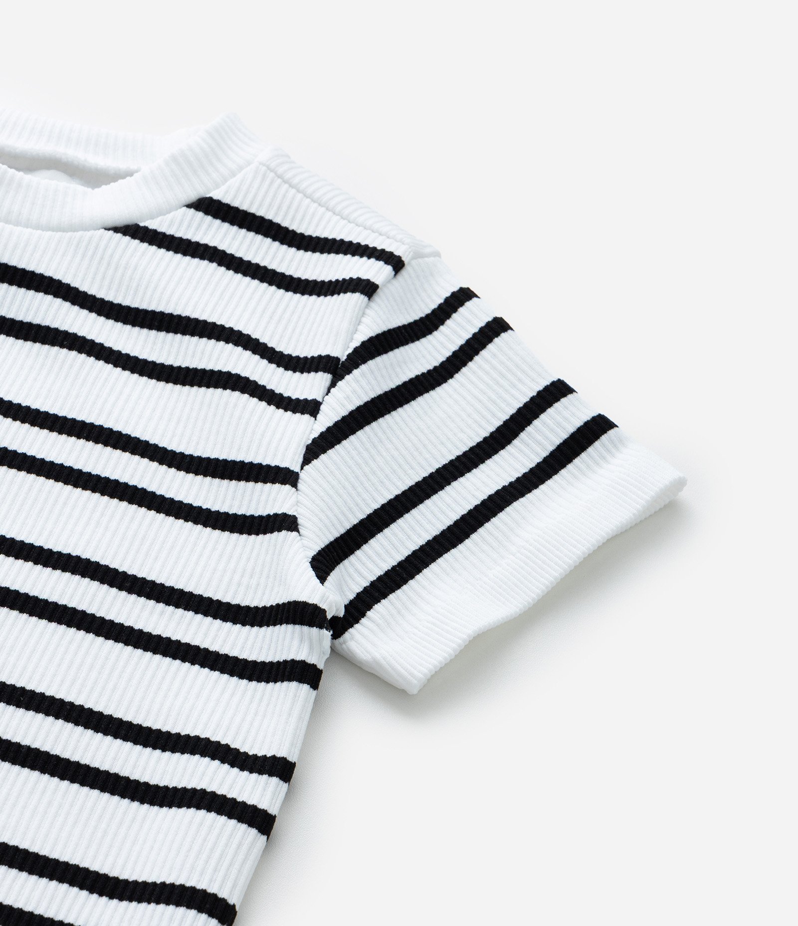 Camiseta Infantil Seamless com Estampa Listrada - Tam 5 a 14 Anos Branco/Preto 6