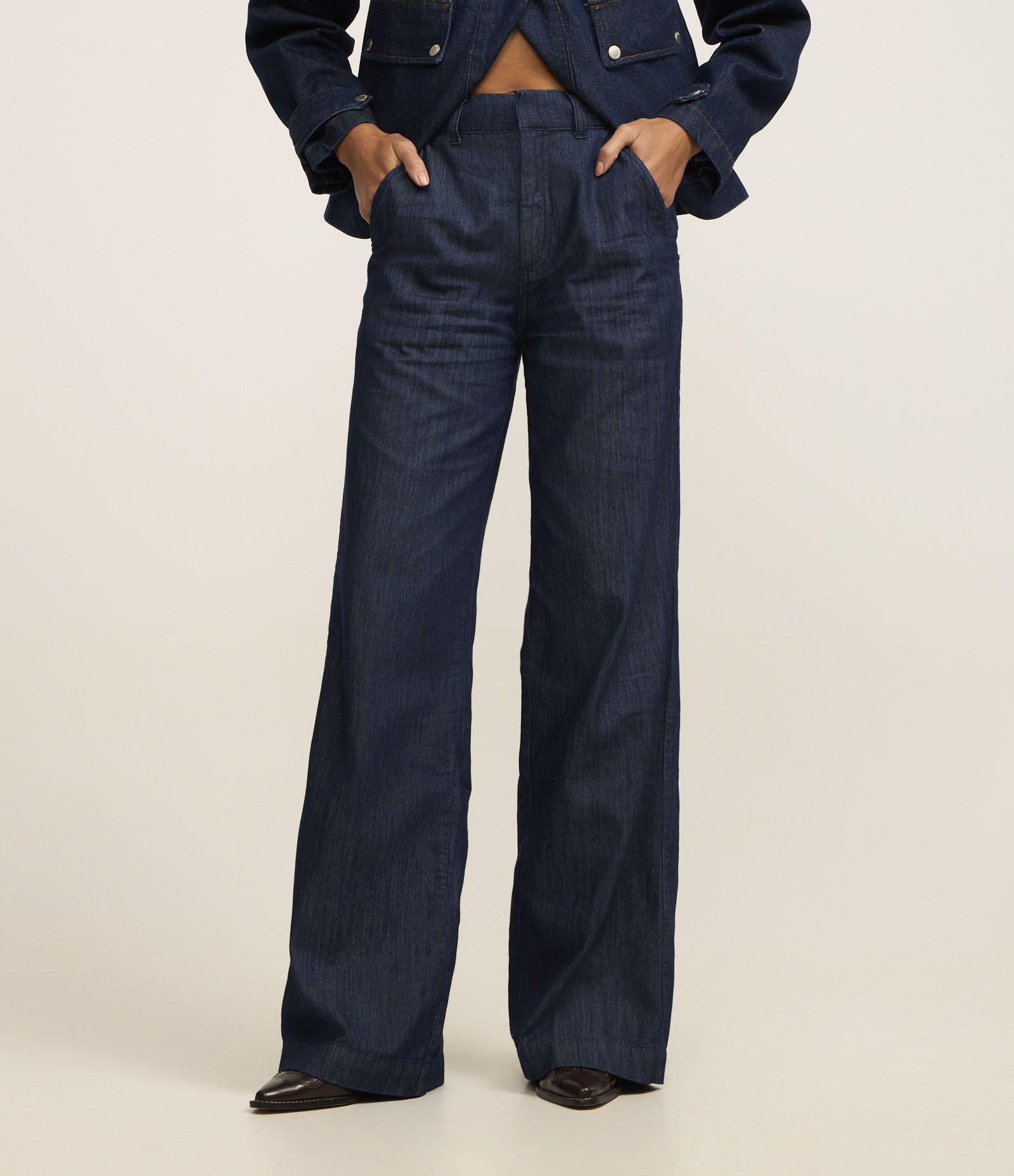 Calça Wide Leg em Jeans Semi Alfaiatada Azul 1