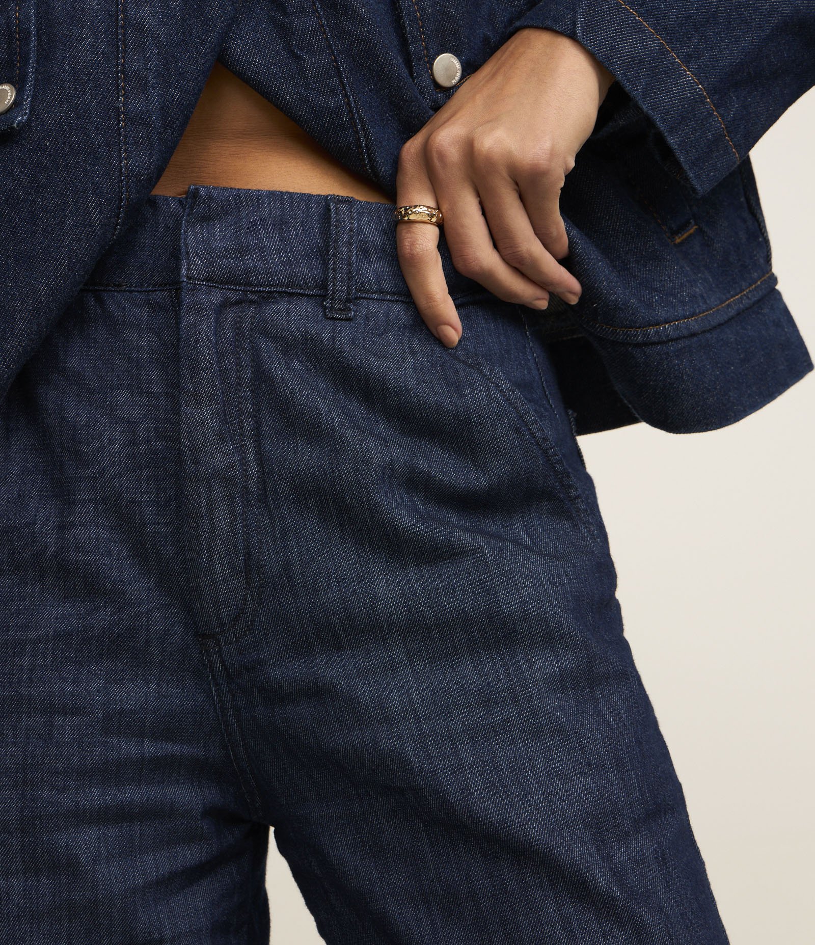 Calça Wide Leg em Jeans Semi Alfaiatada Azul 3
