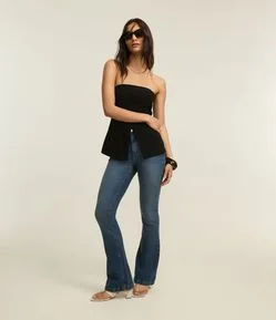 Calça Bootcut Jeans com Elastano e Bolso Relógio