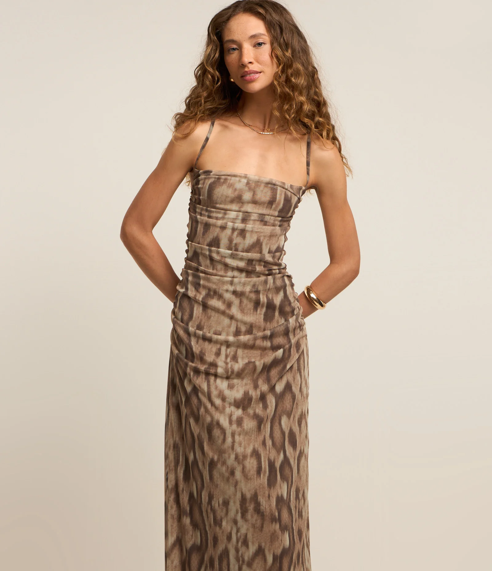 Vestido em Tule com Decote Degagê e Estampa Animal Print Marrom 2