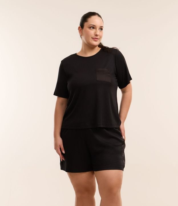 Pijama Curto com Cava Deslocada e Bolsinho Curve & Plus Size