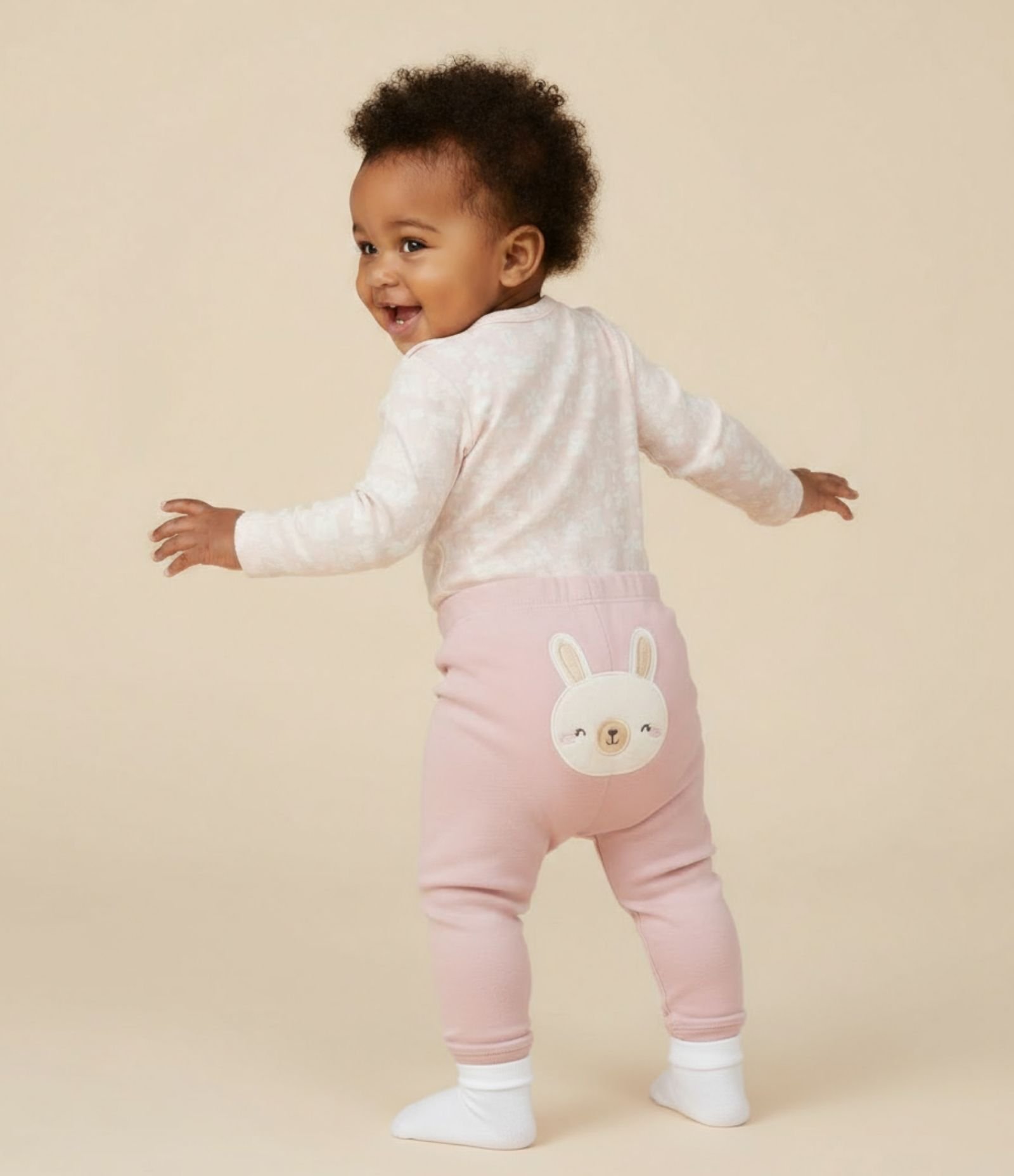 Conjunto Infantil em Suedine com Bordado de Coelha - Tam RN a 18 meses Rosa 1