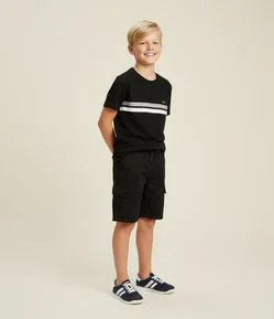 Camiseta Infantil com Listras e Etiqueta - Tam 05 a 14 Anos