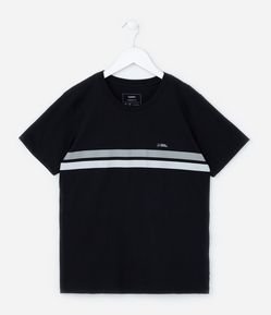 Camiseta Infantil com Listras e Etiqueta - Tam 05 a 14 Anos