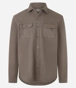 Camisa Comfort em Algodão com Bolsos Lapela e Abotoamento