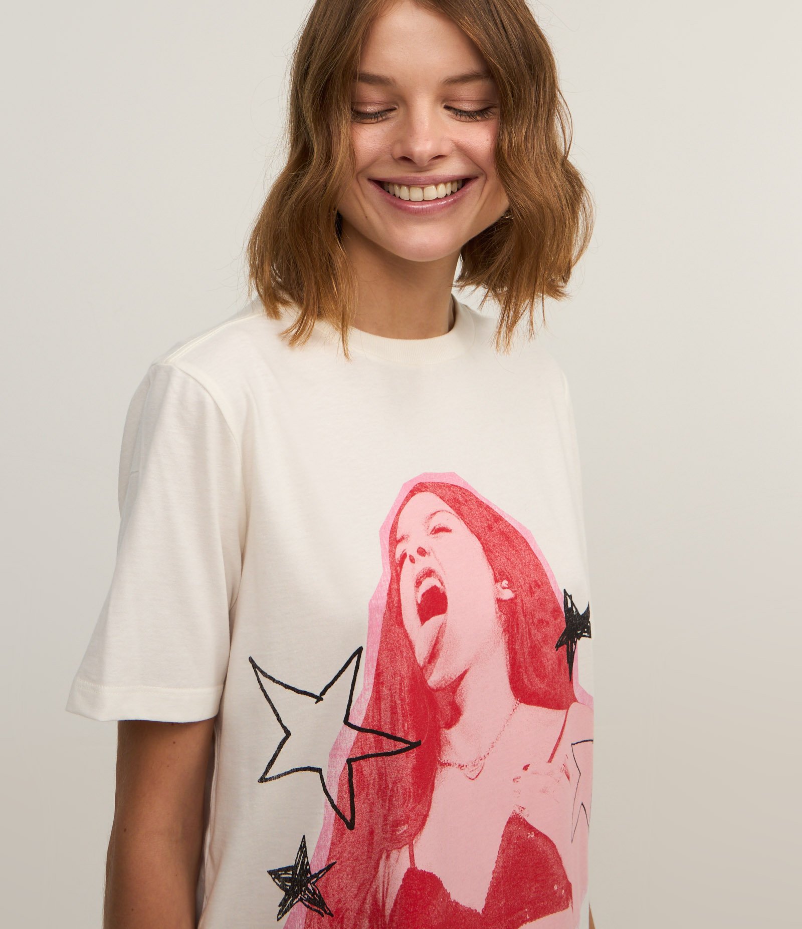 Camiseta T-shirt em Algodão com Estampa Olivia Rodrigo Branco 3