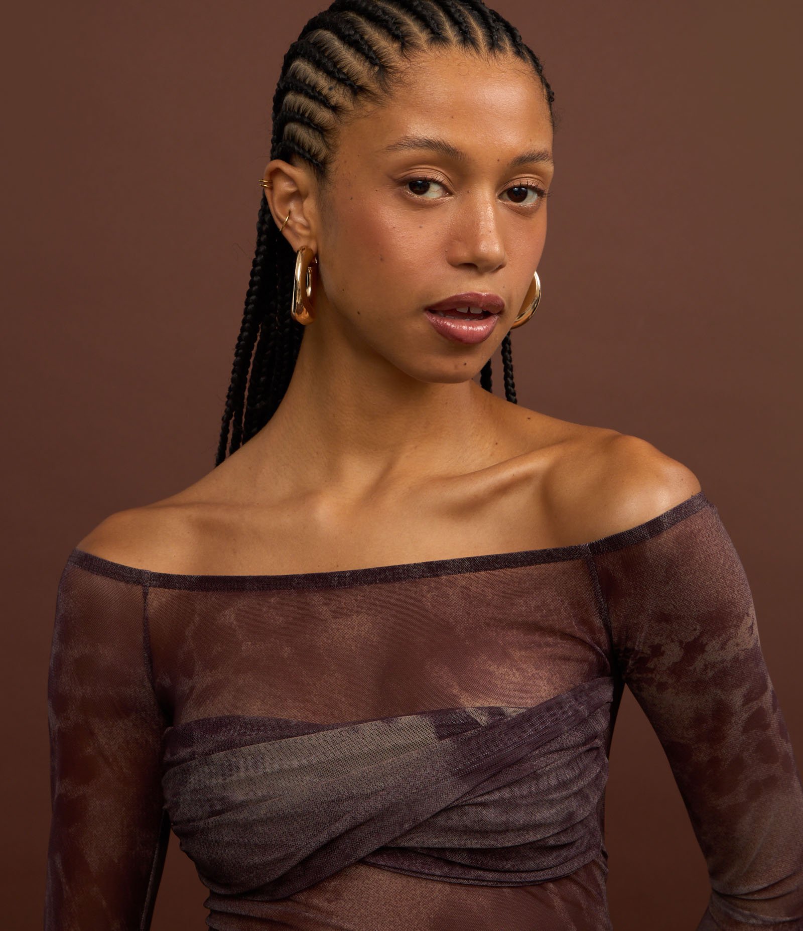 Blusa em Tule Animal Print e Detalhe Torcido Marrom 4