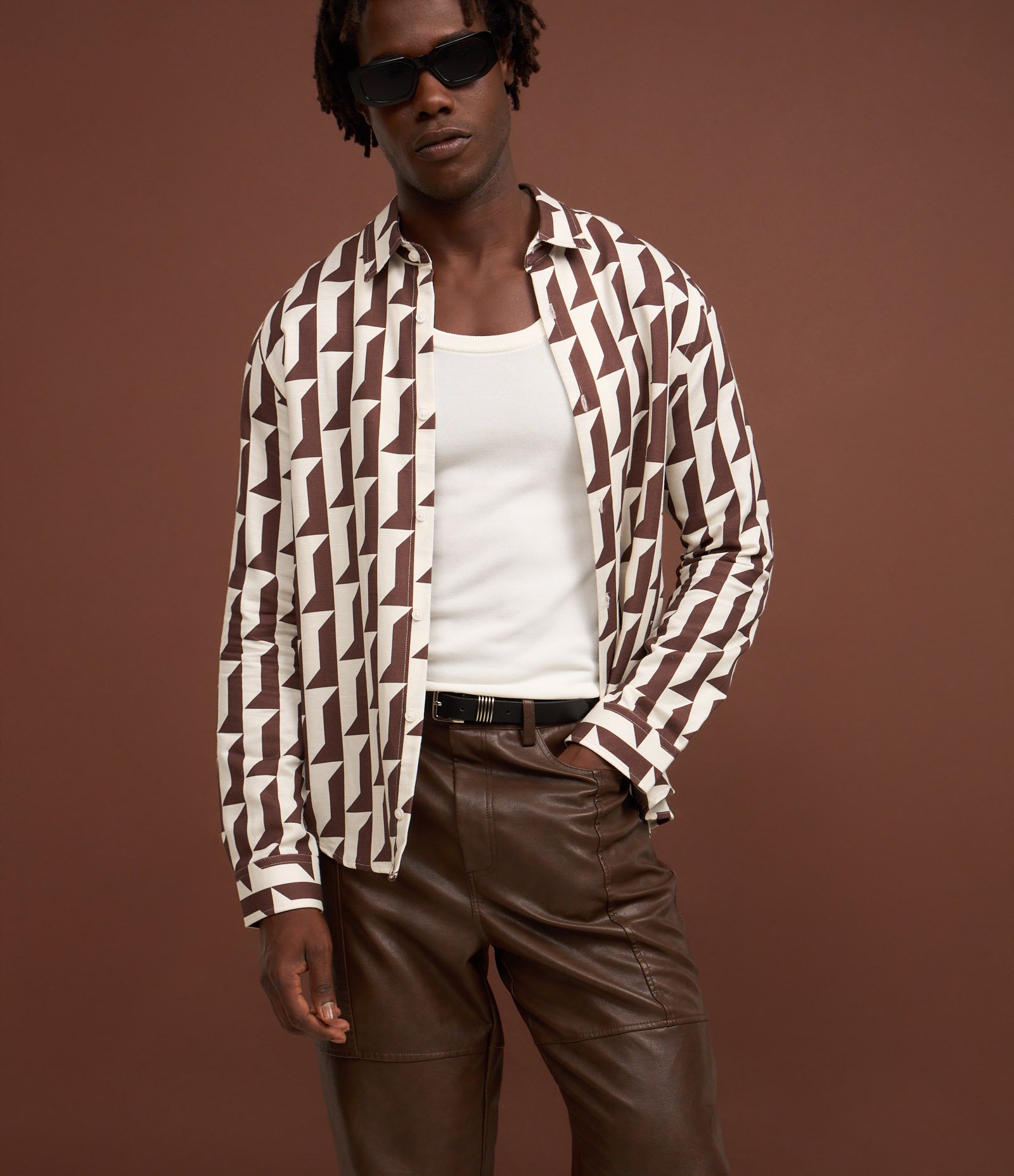 Camisa em Oxford com Estampa Geométrica Branco/Marrom 6