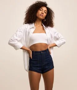 Short Jeans com Sobreposição e Detalhe de Pespontos