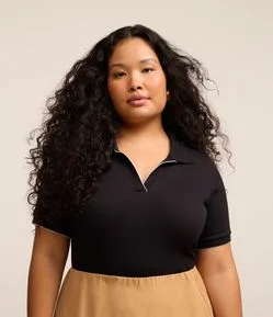 Camiseta em Ribana com Gola Polo Curve & Plus Size