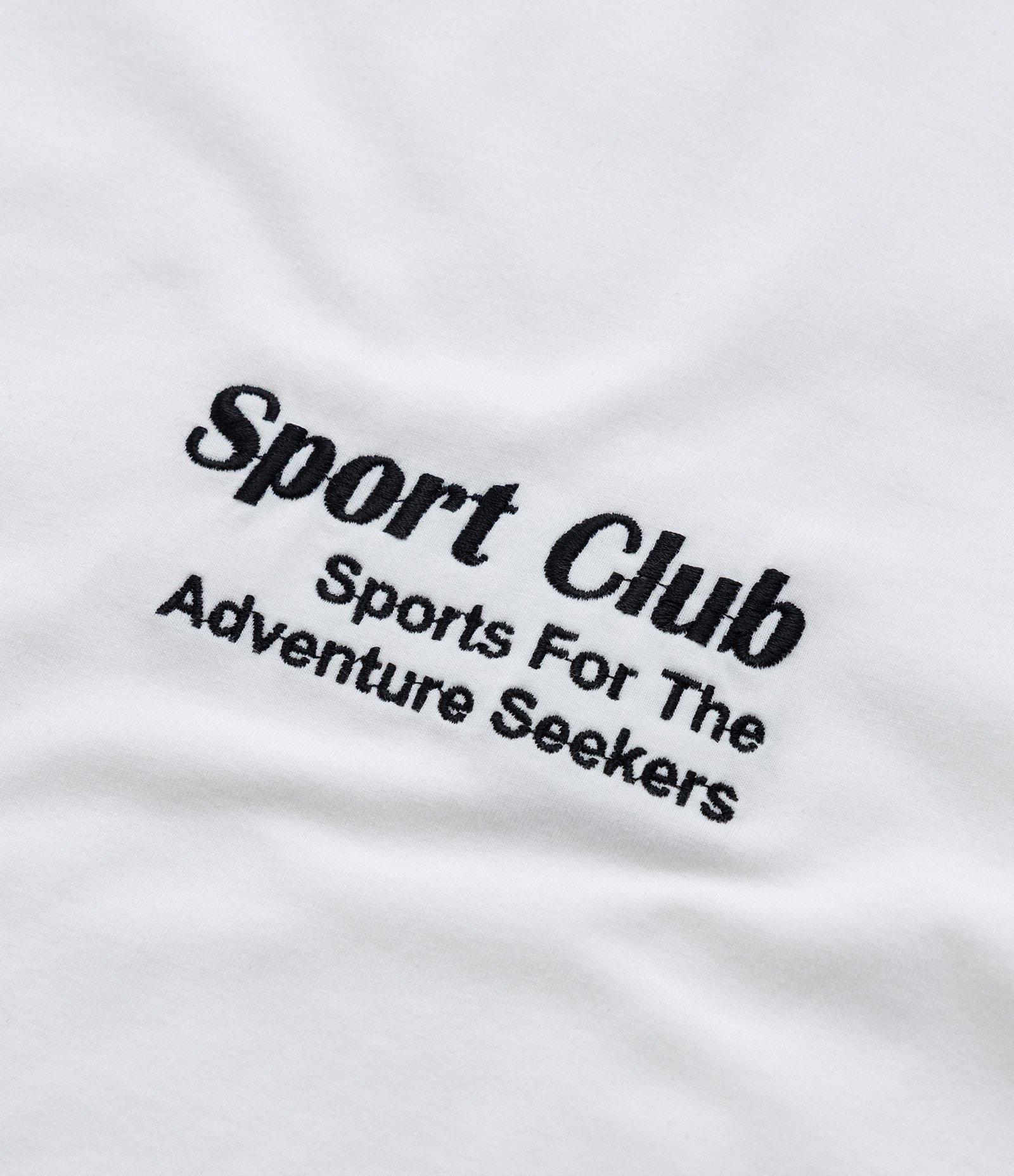 Camiseta T-shirt com Bordado Sport Club Curve & Plus Size Branco 5