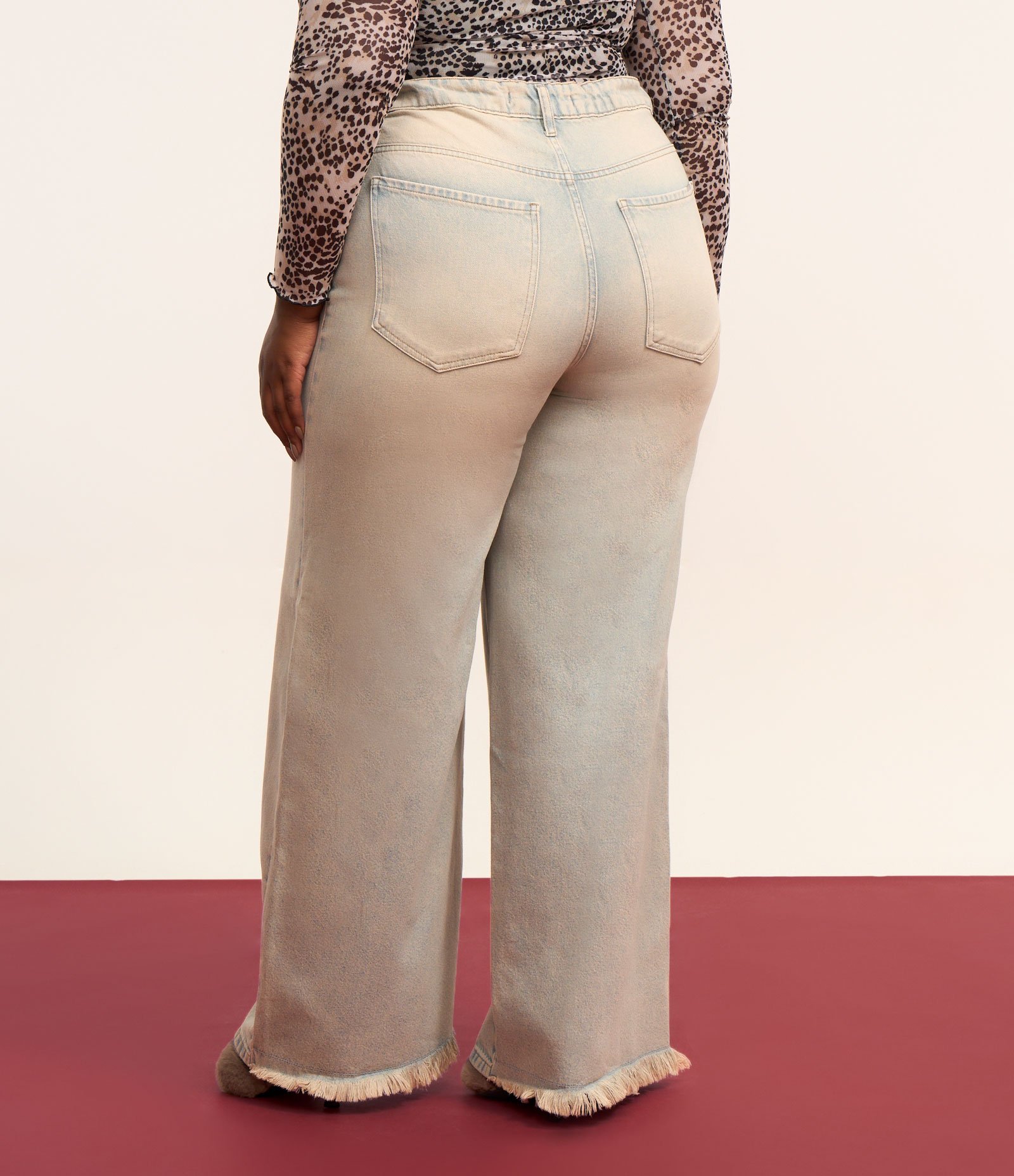 Calça Wide Leg Jeans Dirty Barra Desfiada Curve & Plus Size Azul 3