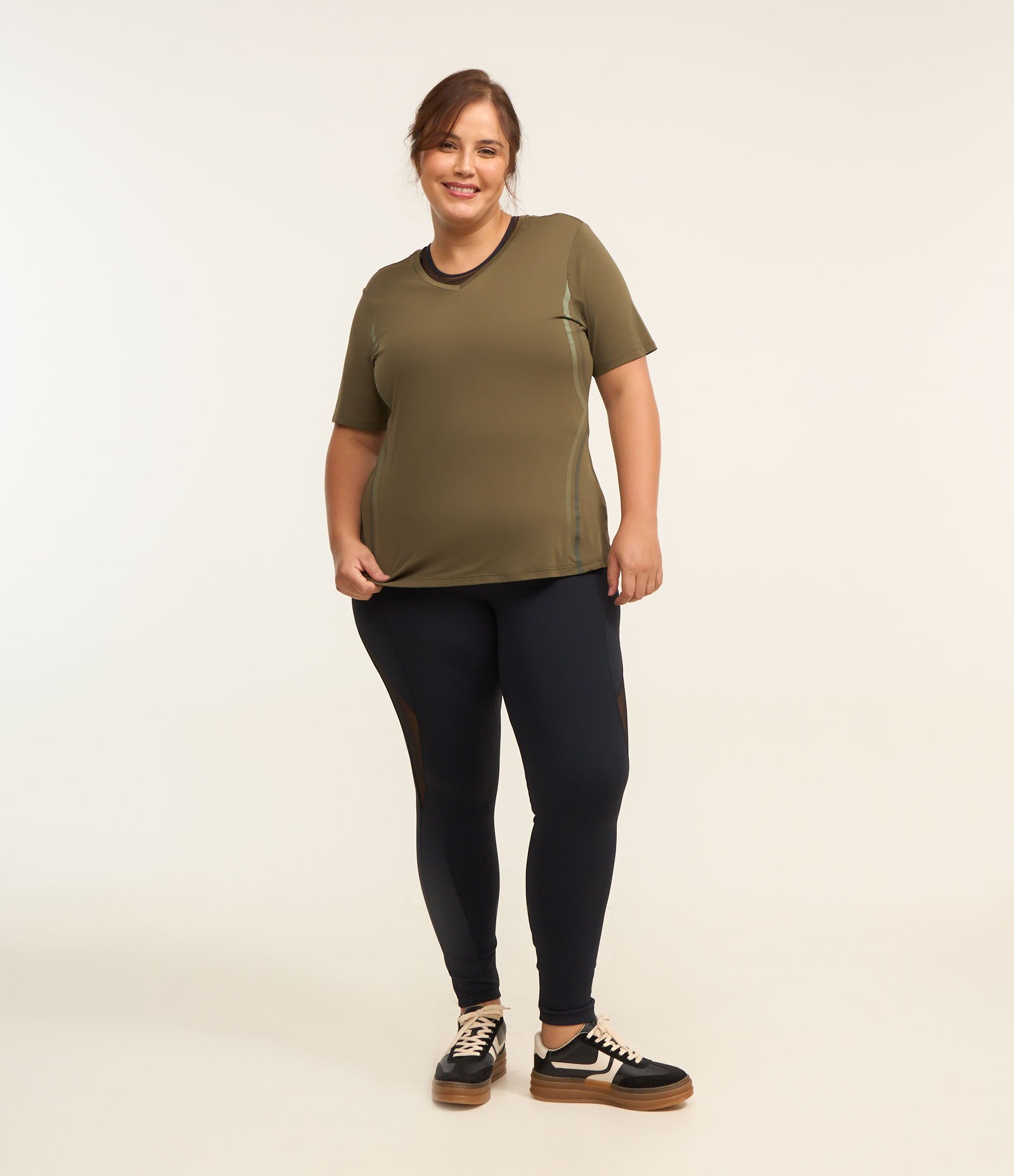 Camiseta Esportiva em Tecnologia Dry Curve & Plus Size Verde 2